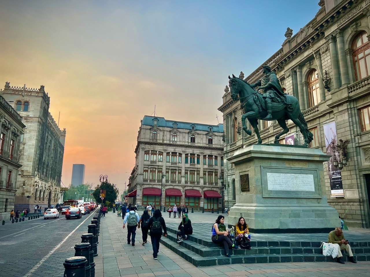 Will Mexican Elites Save Mexico—or Abandon It? - Vimarsana News